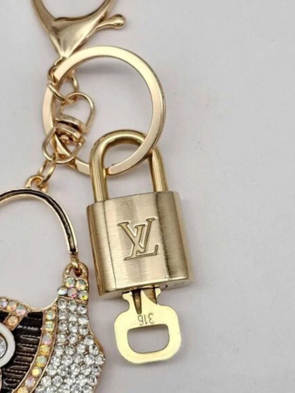 Authentic Louis Vuitton Gold Lock & Key ✨ Bag Charm Unbranded Bag Keychain - Picture 9 of 9